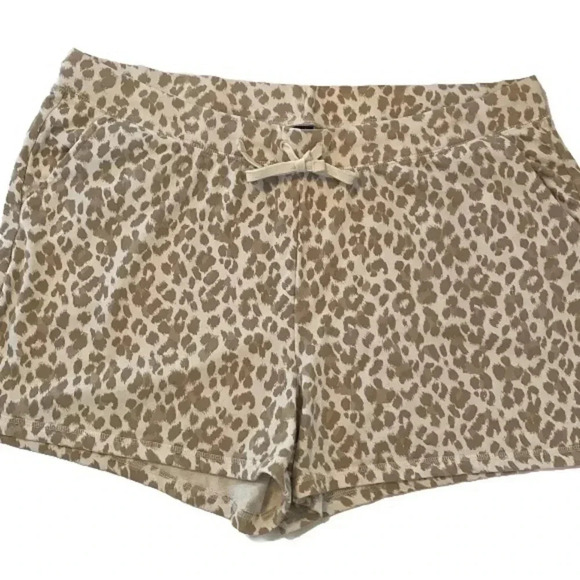 Old Navy Womens Leopard/Cheetah Print lounge shorts white & tan Shorts Size XXL - Picture 2 of 4